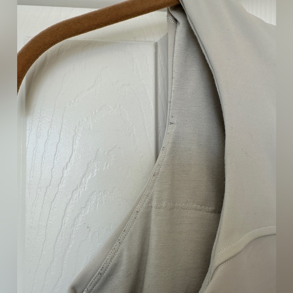 Lululemon Women’s Wunder Train Racerback Tank Top - Size 6 - Picture 7 of 11